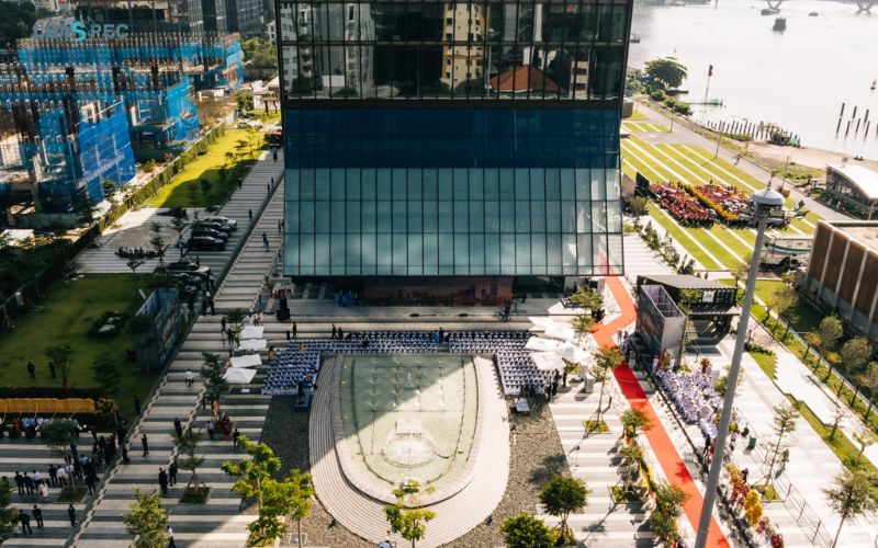 Tòa tháp Saigon Marina IFC